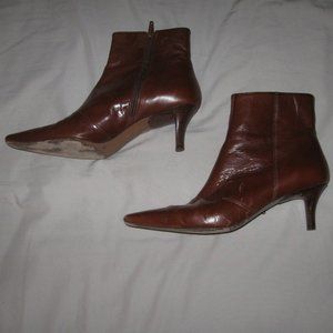 DKNY - Brown leather ankle boots size 8B